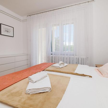 Apartments Star By The Sea Čižići Екстериор снимка