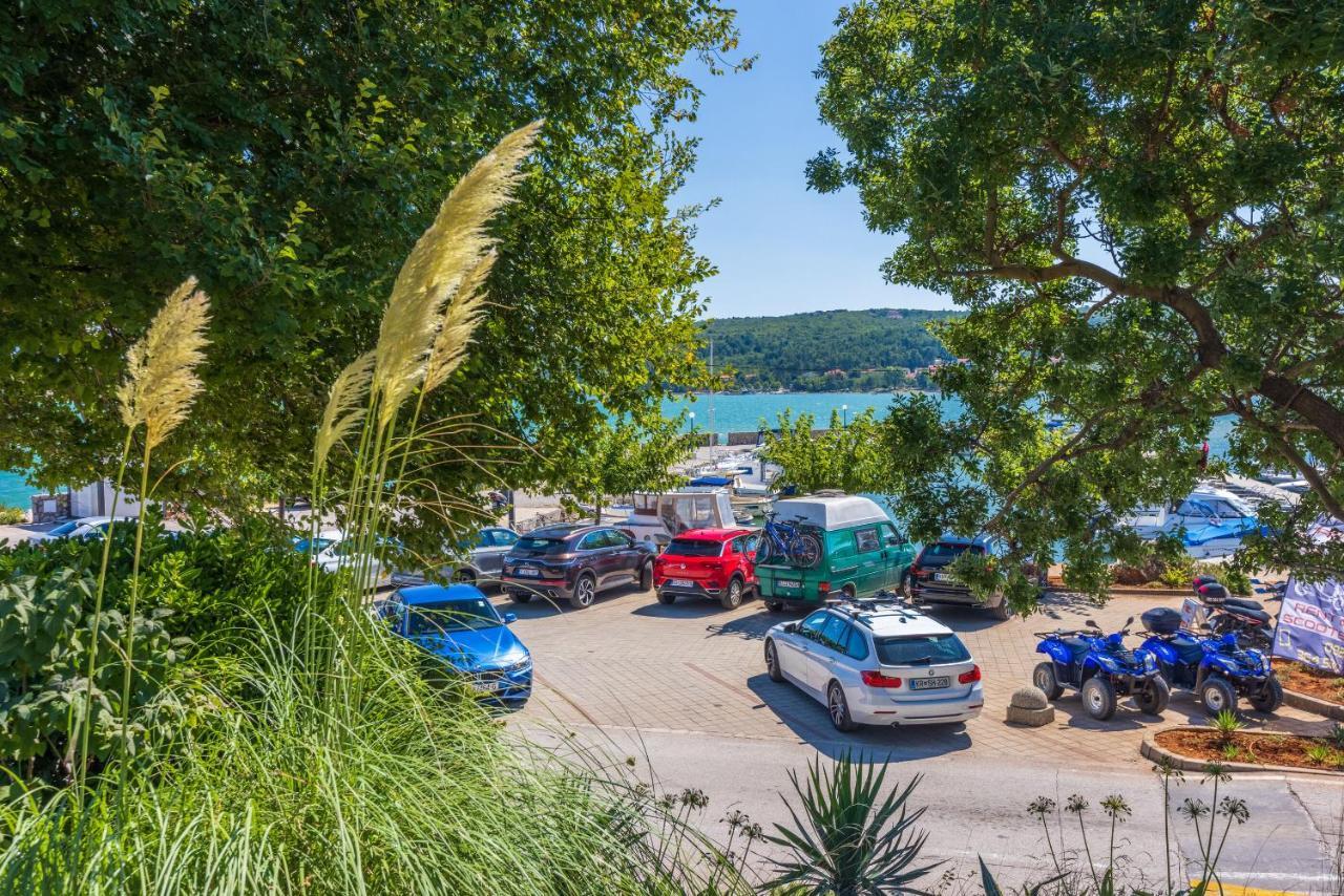 Apartments Star By The Sea Čižići Екстериор снимка