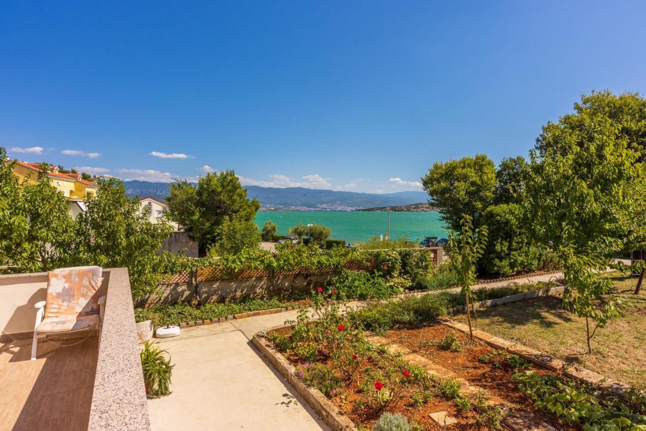 Apartments Star By The Sea Čižići Екстериор снимка