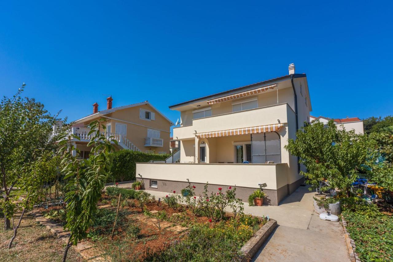 Apartments Star By The Sea Čižići Екстериор снимка