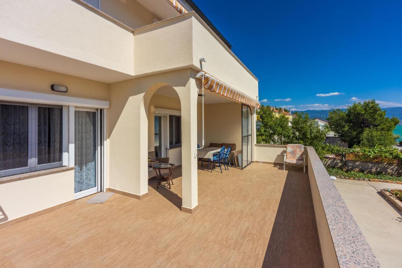 Apartments Star By The Sea Čižići Екстериор снимка